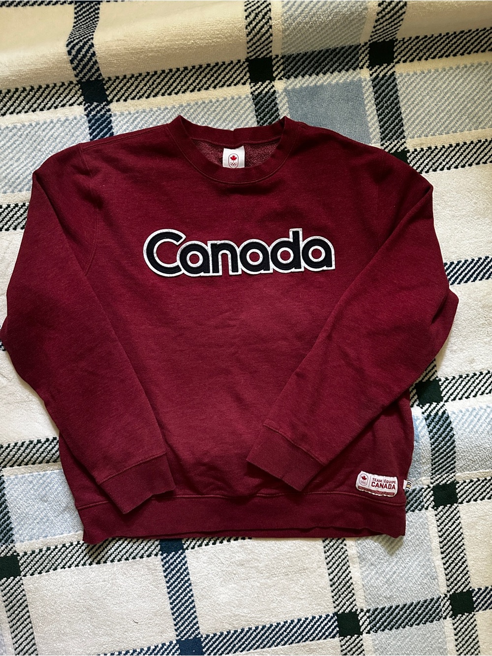 Canada Crewneck Sweater in Burgundy with Logo